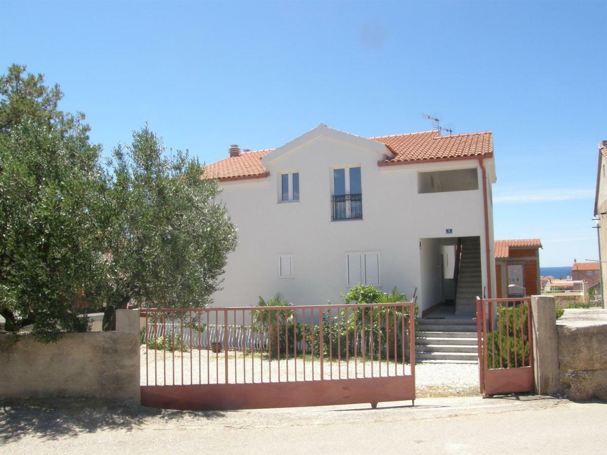 Apartments And Room Kiko Primošten Exterior foto